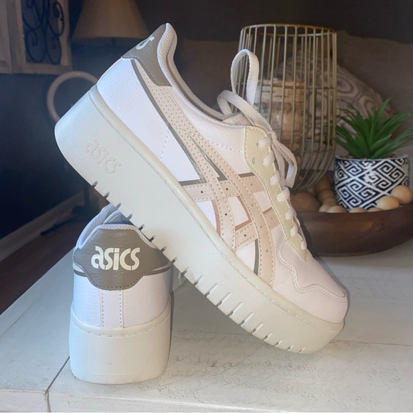 ASICS Women's White and Tan Sneakers - Picture 2 of 11
